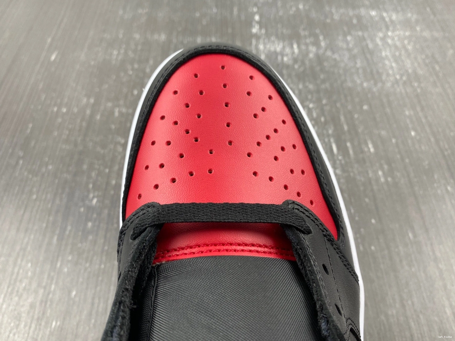 - Bred Retro 1 Low Jordan 705329-001 (2015) 0213